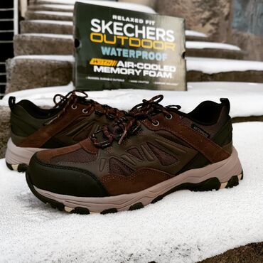 зимный обувь: Мужские зимние походные кроссовки Skechers Selmen Enago с