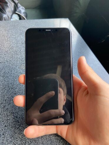 olan soba: Smartfon – tam ekranlı, çərçivəsiz dizayn - Ön hissə: iri tam ekran