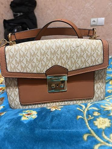кожаные барсетка: Сумка-кроссбоди/мини-сэтчел Michael Kors. - Формат: прямоугольная — 1
