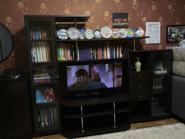 Гарнитуры для зала: Гарнитур для зала, Б/у, Тумба под ТВ, Дерево, Самовывоз, цвет - Черный