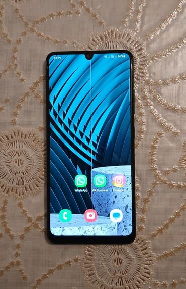 Boşqablar: Samsung Galaxy A32, rəng - Qara
