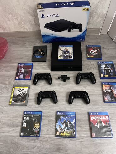 сколько стоит плейстейшен 4: Плестейшен 4 -500 гб Состояние отличное 10 игр ( дисков) 4 джостика