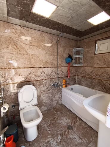 Həyət evləri və villaların satışı: 3 otaqlı, 6 kv. m, Kredit yoxdur, Orta təmir — 28