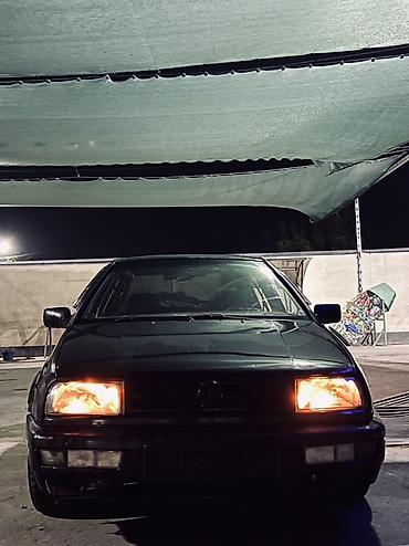 е34 4 4: Volkswagen Vento: 1994 г., 2 л, Автомат, Бензин, Седан — 3