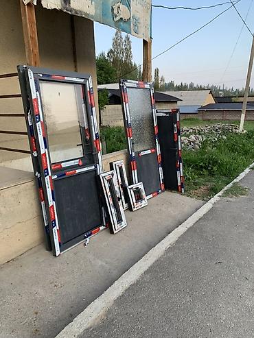 Даяр пластик терезеле, Терезе түрү: Стандарттык, Орнотуусуз, Бөлүп төлөө жок lalafo.kg да Даяр пластик терезеле, Терезе түрү: Стандарттык, Орнотуусуз, Бөлүп төлөө жок