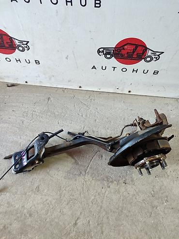 Задняя левая Ступица Subaru 2002 г., Б/у, Оригинал, Япония
