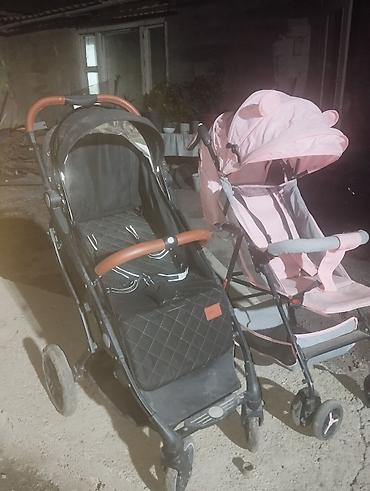 Продаю коляски. за двоих 800