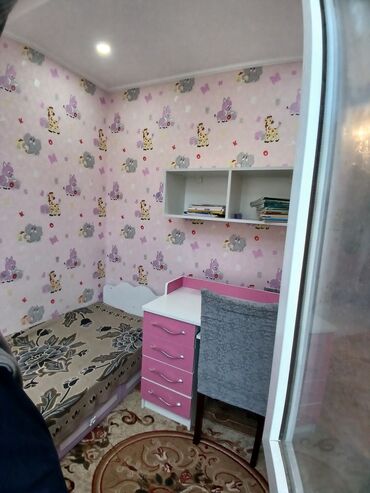 ev geyimləri: 3 комнаты, 56 м²