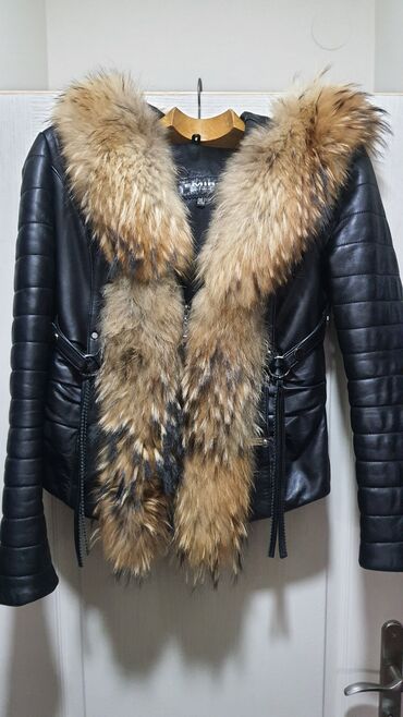 ženske zimske jakne h m: Jakna od prave kože sa pravim krznom, nošena par puta bez ikakvih
