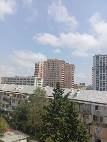 razində 1 otaqlı evlərin satışı: Bakı, Yasamal, 1 otaqlı, Köhnə tikili, m. İnşaatçılar, 18 kv. m