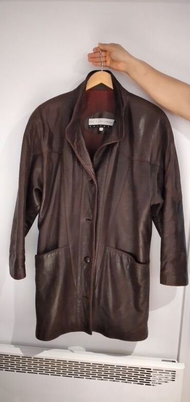 Кожаные куртки: Куртка 100% натуральная кожа, б/у, сделано в США. Размер L