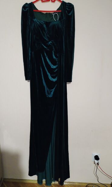 Haljine: Duga večernja haljina od baršuna – tamnozelena (smaragdna) - — 6