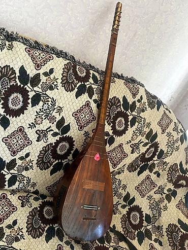 electro gitar: Elektron gitara, 6 sim, İşlənmiş, Ünvandan götürmə — 3