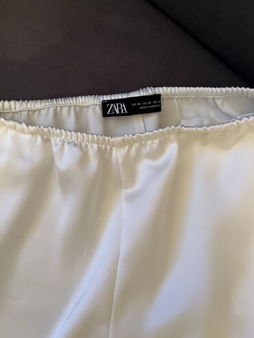 Sabo: Zara şort 
Oversize modeldir Xs s m l hamısına olur 
Az geyilib — 10