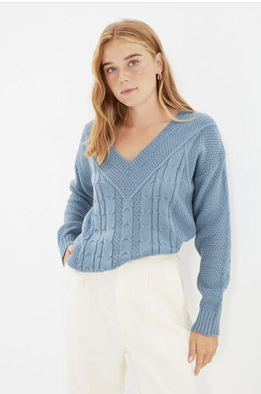 детский свитер с оленями: Женский свитер M (EU 38), цвет - Голубой
