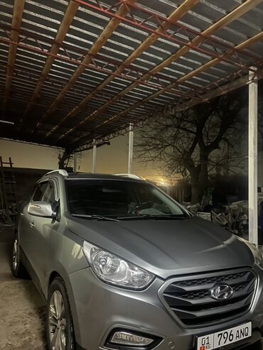 машина 06: Hyundai Tucson: 2010 г., 2 л, Автомат, Дизель, Универсал