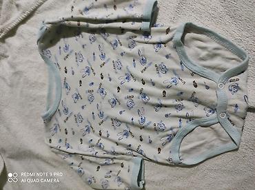 Paketi dečije odeće: Komplet garderobe za bebe (4 dela): - Bodi sa kratkim rukavima — 1