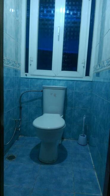 Uzunmüddətli kirayə mənzillər: Alimpik starın yanında 7 mərtəbəli binanın 2-ci mərtəbəsində 3 otaqlı — 10