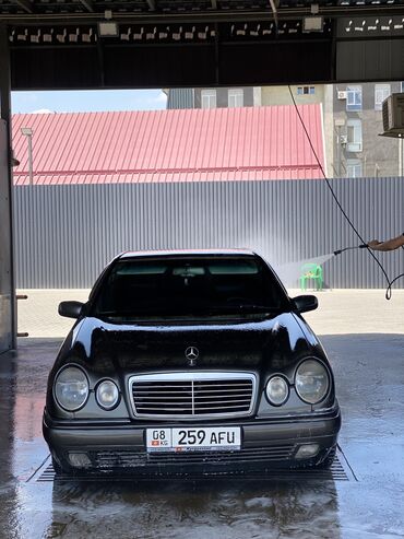 Mercedes-Benz: Салам алейкум жаамат продаётся 1995 год машина обьем 2.0 техническом