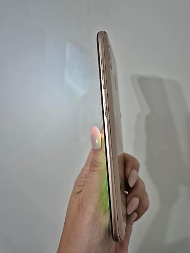 Samsung: Samsung Galaxy A30, zlatna boja Glavne karakteristike: - Ekran 6.4" — 6