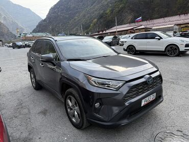 продаю машину под выкуп: Toyota RAV4: 2020 г., 2.5 л, Типтроник, Гибрид, Кроссовер