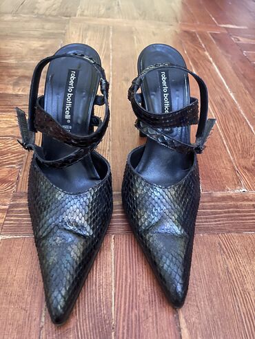 туфли из змеиная кожа: Туфли Roberto Botticelli, 38, цвет - Черный