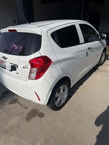 хамер авто: Chevrolet Spark: 2017 г., 1 л, Автомат, Хэтчбэк — 3