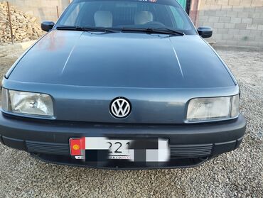 мини усилитель: Volkswagen Passat: 1989 г., 1.8 л, Механика, Бензин, Универсал