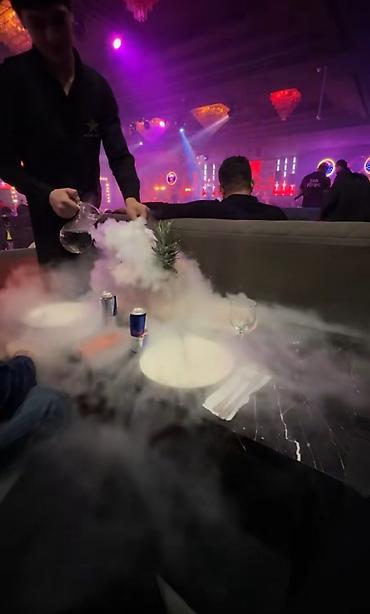 afsant: Ofisiant tələb olunur, Restoran, Gündəlik ödəniş, 18-29 yaş, 1-2 illik təcrübə — 1