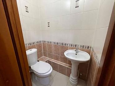 монолитный дом из бетона: 3 комнаты, 74 м², 12 мкр 105 серия, 1 этаж, Косметический ремонт — 10