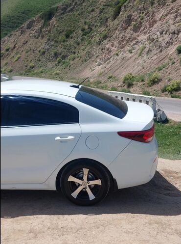 Kia: Kia Rio: 2018 г., 1.4 л, Автомат, Бензин, Седан — 2