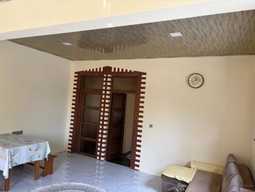 Uzunmüddətli kirayə evlər: QƏBƏLƏ RAYONU VƏNDAM KƏNDİ… İcarəyə təqdim olunur: geniş həyəti olan — 5