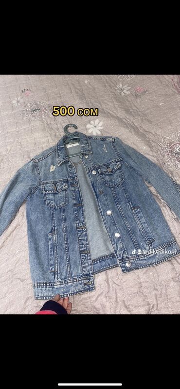 джинсова курточка: Женская джинсовая курточка