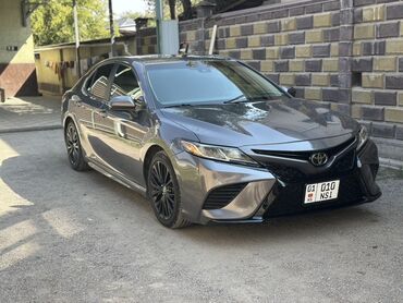 как можно купить машину в рассрочку: Toyota Camry: 2018 г., 2.5 л, Седан