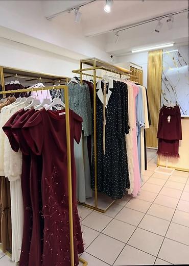 Продаётся бутик! Женская одежда — ассортимент бутика - Вечерние и at lalafo.kg Продаётся бутик! Женская одежда — ассортимент бутика - Вечерние и