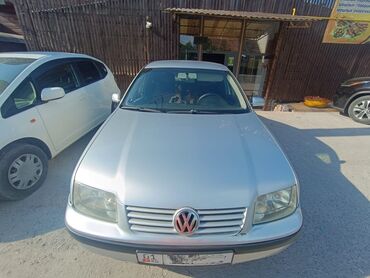 ауди гольф: Volkswagen Bora: 2002 г., 1.6 л, Автомат, Бензин, Седан