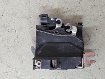 Замки: Замок двери Audi 1997 г., Б/у, Оригинал, Германия — 9