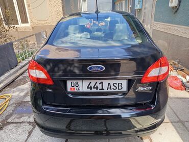 Ford: Ford Fiesta: 2010 г., 1.6 л, Механика, Бензин, Седан — 4