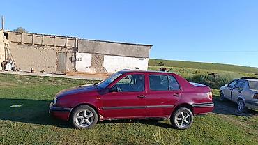 Унаа: Volkswagen Vento: 1992 г., Седан — 1