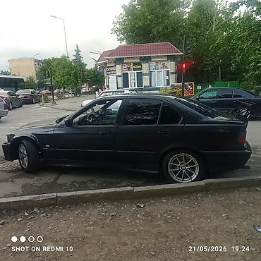 BMW: BMW : 1.8 л | 1998 г. Седан — 4