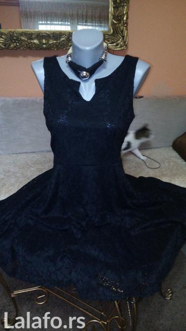 košulje sa puf rukavima: Neizbezna mala crna haljinica cipkana i sa ziponom od 3,40 m