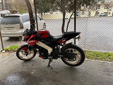 bajaj pulsar: Bajaj - Pulsar NS200, 200 sm3 — 3