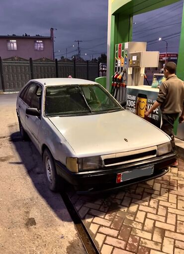 бу авто в кредит без первоначального взноса рядом просп. жибек жолу, бишкек: Mazda 3: 1985 г., 1.5 л, Механика, Бензин