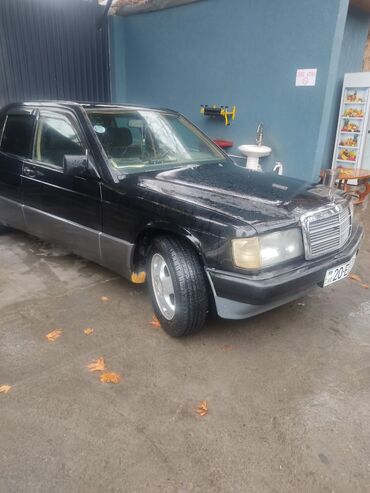 Mercedes-Benz: Mercedes-Benz 190: 2 l | 1990 il Sedan — 7