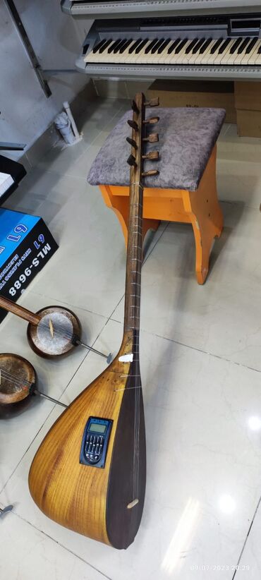 Digər ləvazimatlar: Milli saz, ekvalayzerli saz Rast musiqi alətləri mağazası. Əhmədli