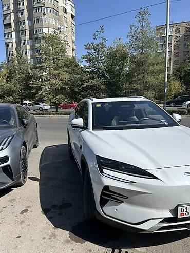 BYD Song Plus: 2025 г., Гибрид, Кроссовер