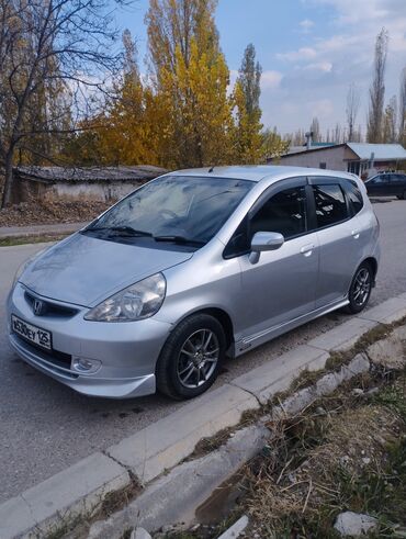 би фит: Honda Fit: 2001 г., 1.3 л, Вариатор, Бензин