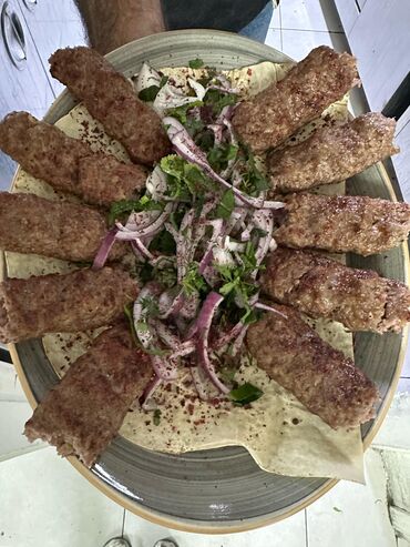 Sifarişlə hazır yeməklər: Salam mən iş axtarıram 15ildən artıq iş təcrübəm var marağlananlar — 4