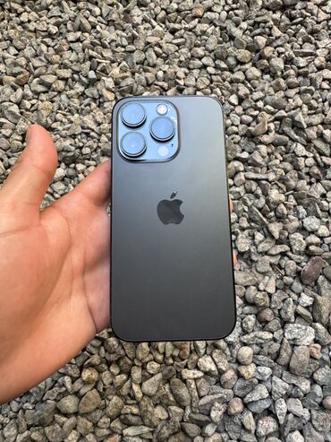 Apple iPhone: IPhone 14 Pro, Б/у, 128 ГБ, Jet Black, Защитное стекло, Чехол, 84 %