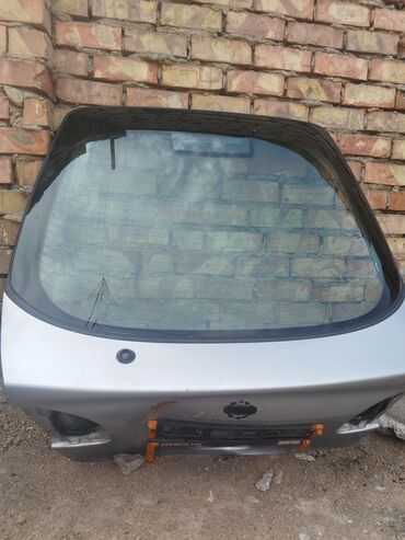 Крышки багажника и комплектующие: Крышка багажника Nissan, 2001 г., Б/у, Оригинал